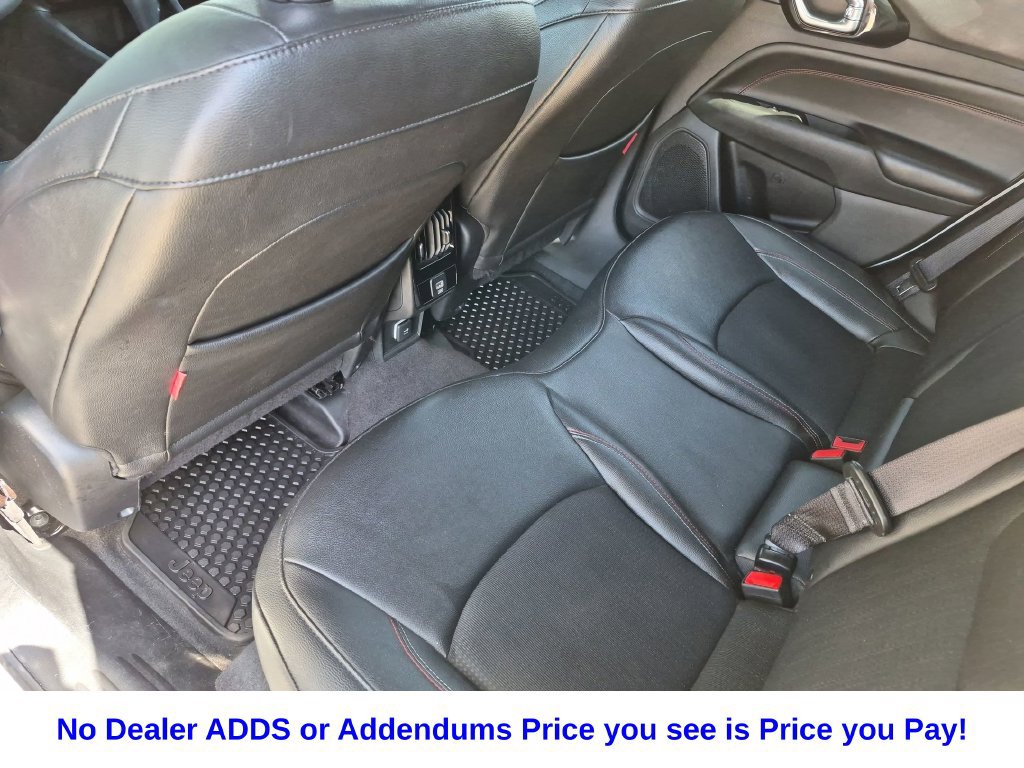 Used 2025 Jeep Compass Trailhawk AWD/4WD image 44