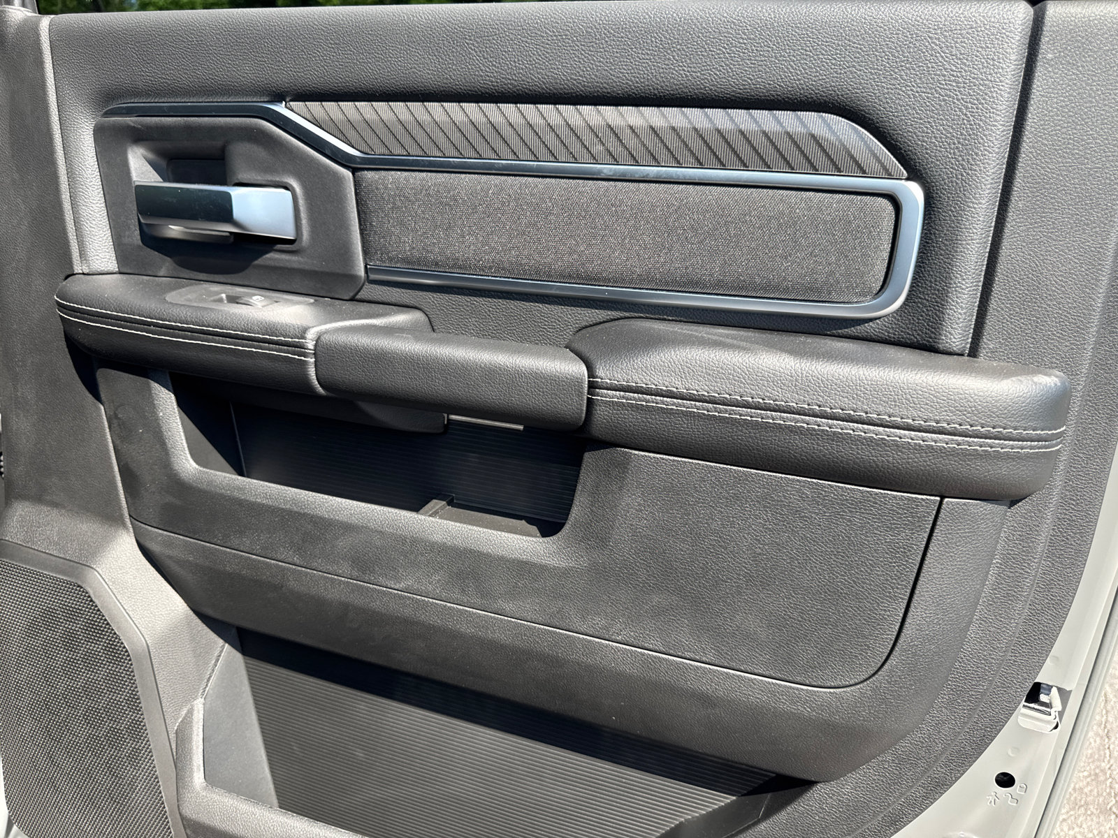 New 2026 RAM 3500 Big Horn AWD/4WD image 18