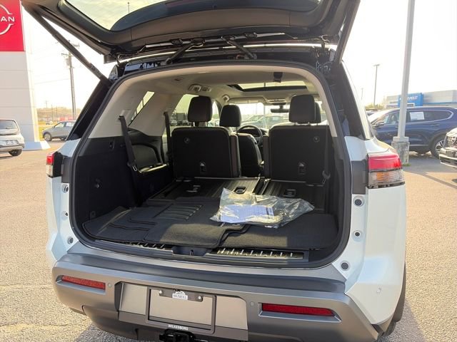 New 2026 Nissan Pathfinder Platinum image 31