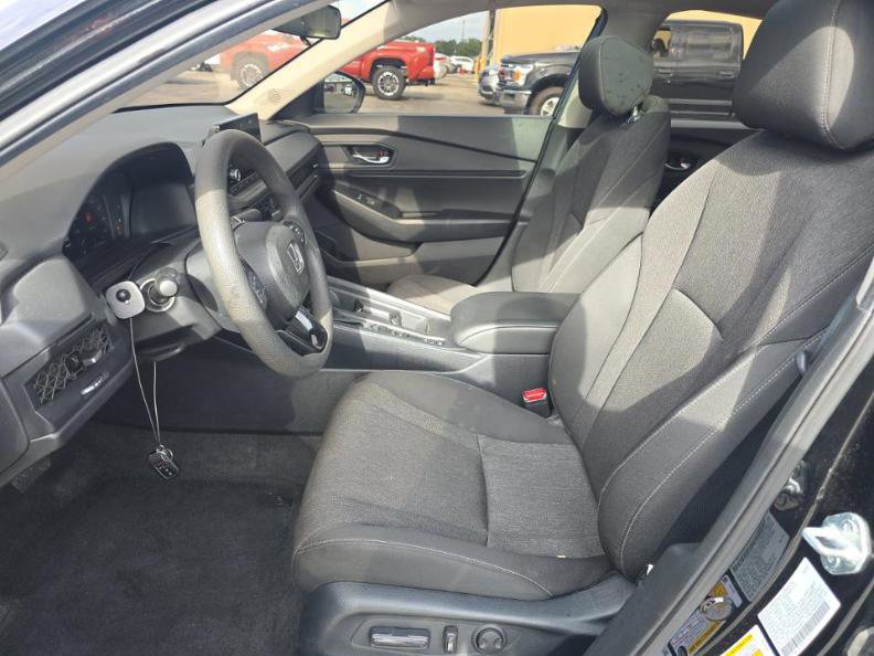 Used 2025 Honda Accord SE image 11
