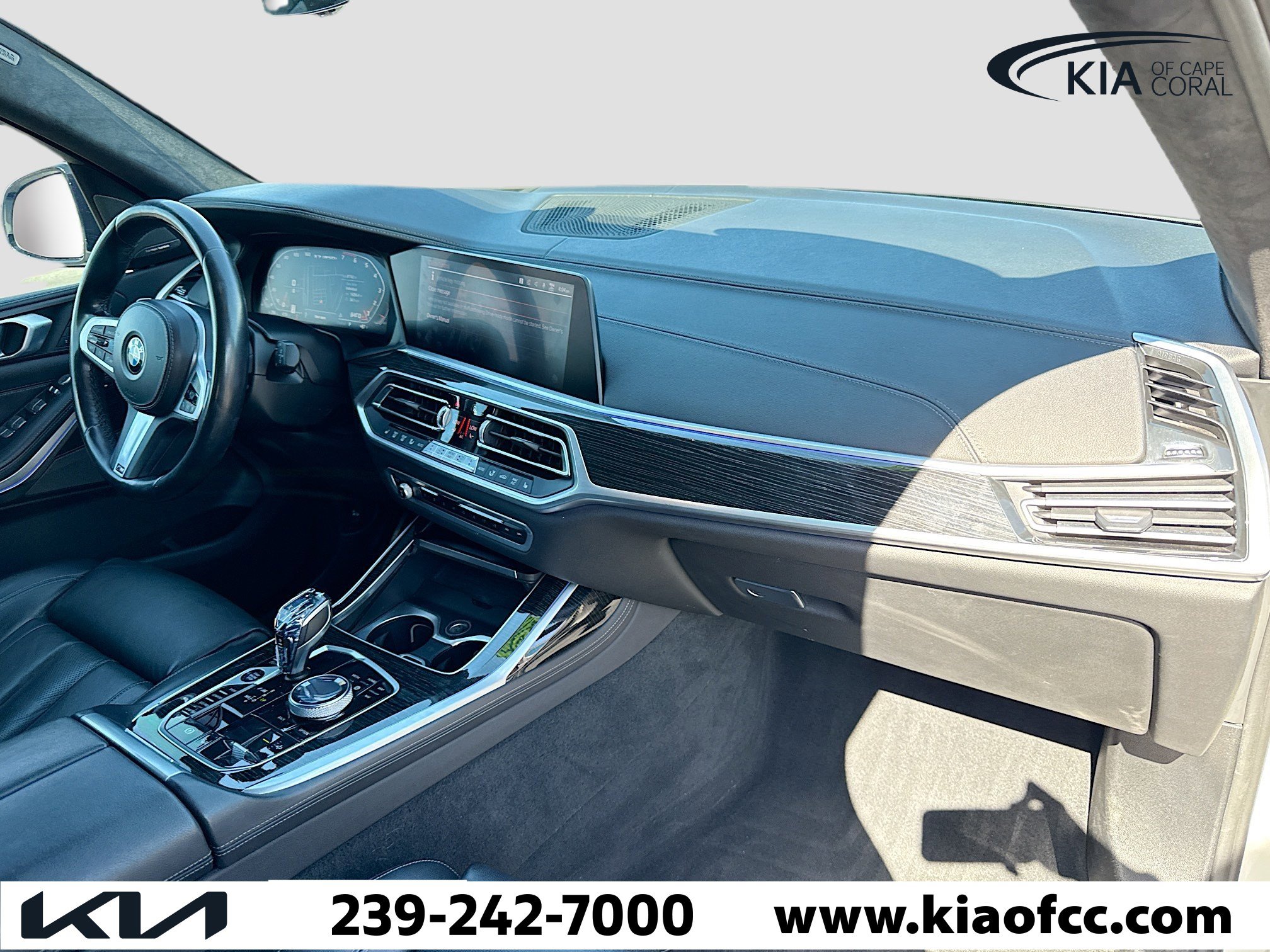 Used 2020 BMW X7 M50i w/ Executive Package image 14