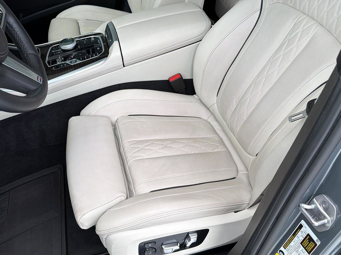 Certified 2024 BMW X5 xDrive50e w/ Executive Package AWD/4WD image 31