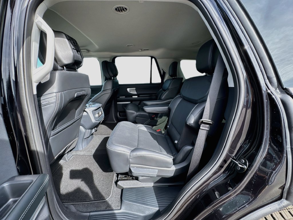 New 2027 Ford Expedition Platinum RWD image 25