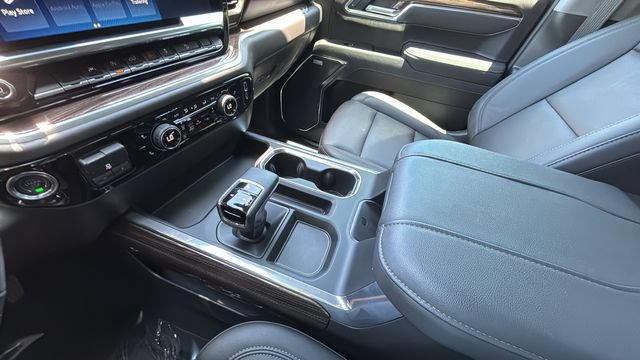 Used 2026 Chevrolet Silverado 1500 LT Trail Boss w/ Convenience Package II AWD/4WD image 14