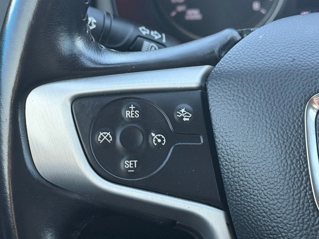 Used 2020 GMC Terrain SLE w/ Driver Convenience Package FWD image 18