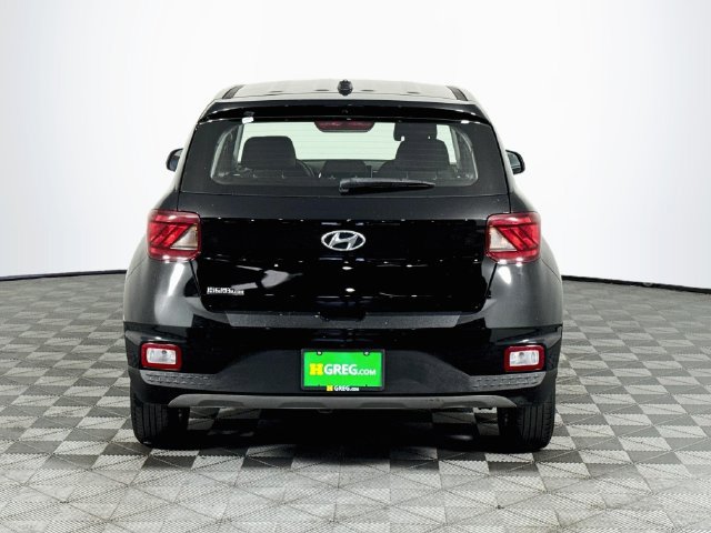 Used 2026 Hyundai Venue SE FWD image 7