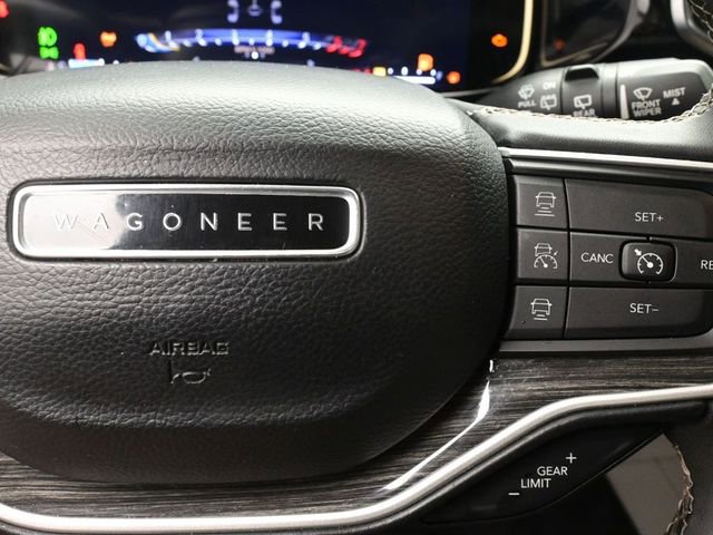 Used 2022 Jeep Wagoneer Series III w/ Flexible Seating Group image 14