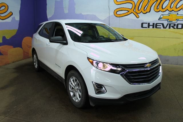Used 2021 Chevrolet Equinox LS w/ LS Convenience Package image 4