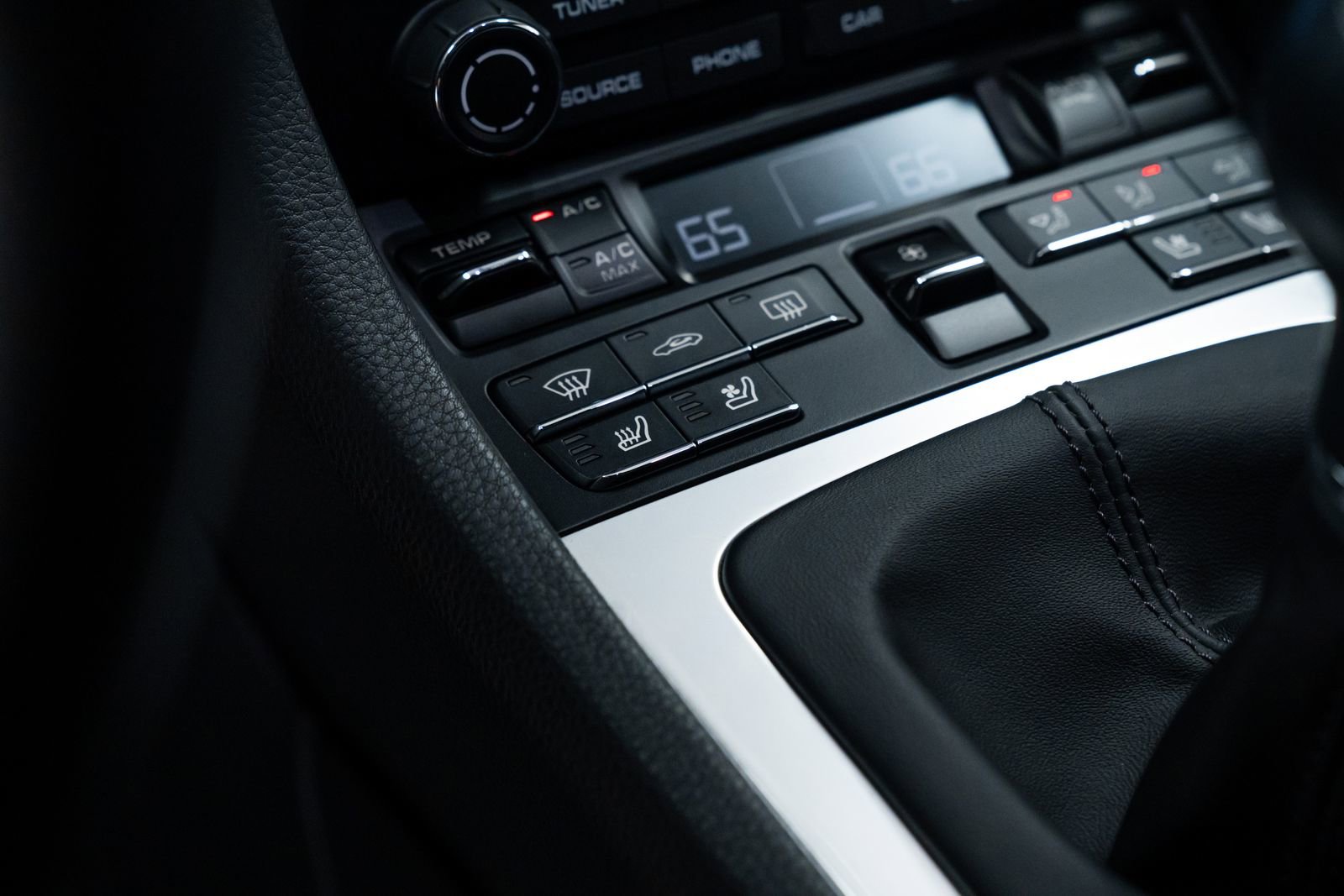 Used 2024 Porsche 718 Boxster image 13