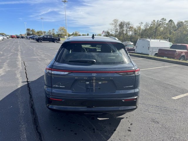 New 2025 Toyota Crown Signia image 4