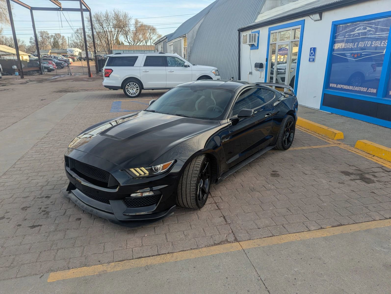 Used 2020 Ford Mustang Shelby GT350R w/ GT350R Equipment Group 920A image 1
