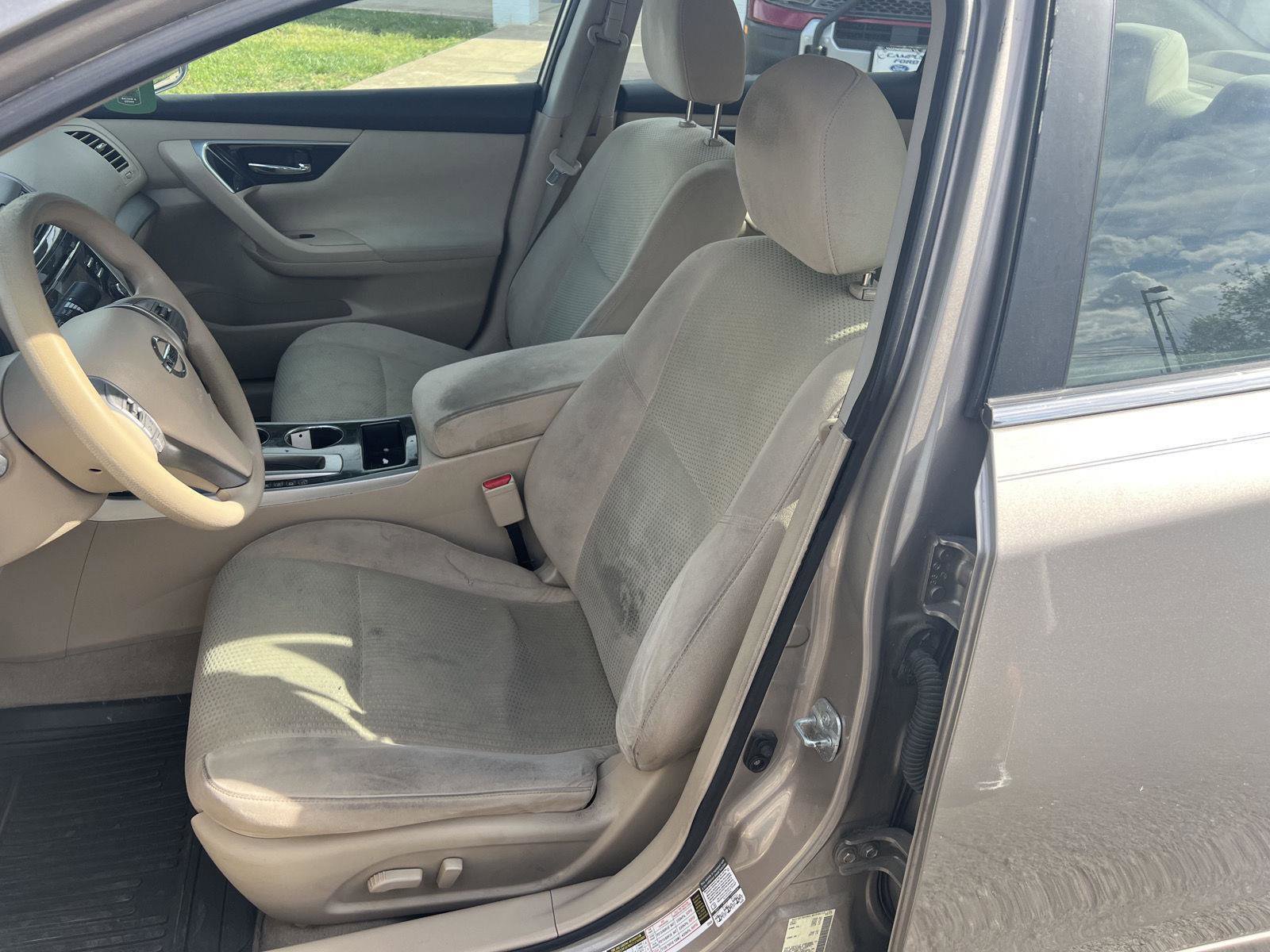 Used 2014 Nissan Altima 2.5 S w/ Sport Value Package FWD image 8