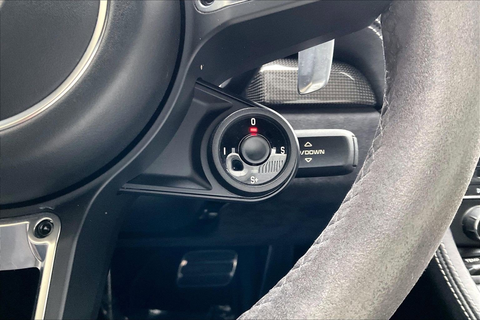 Used 2018 Porsche 718 Boxster GTS image 8