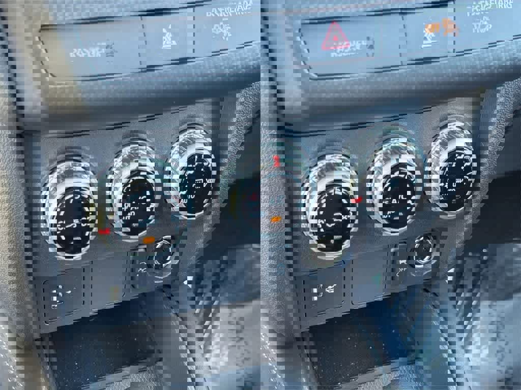 Used 2025 Mitsubishi Outlander Sport ES image 16