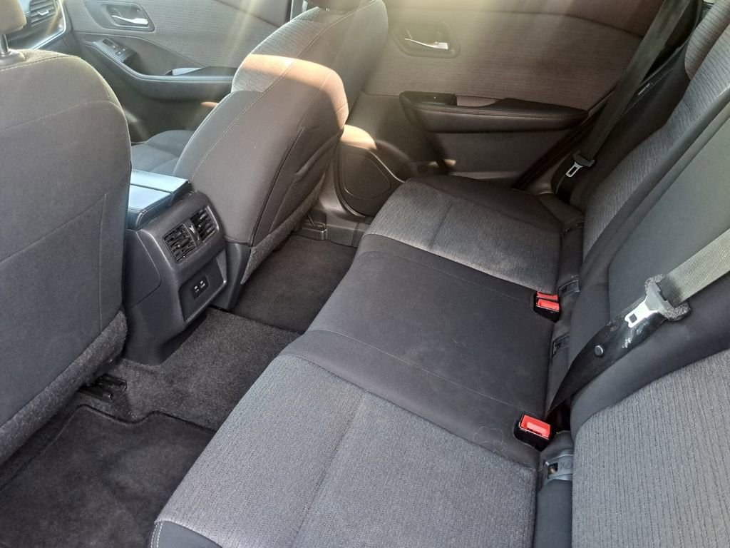 Used 2023 Nissan Rogue SV image 20