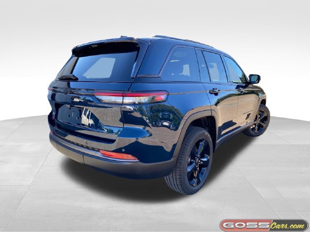New 2027 Jeep Grand Cherokee Limited w/ Limited Altitude Package AWD/4WD image 3