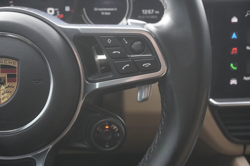 Used 2022 Porsche Cayenne Coupe image 13