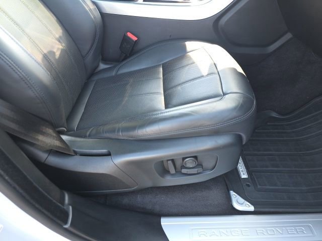 Used 2020 Land Rover Range Rover Sport HSE image 48