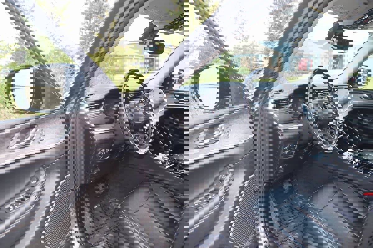 Used 2022 Jeep Grand Cherokee Limited image 64