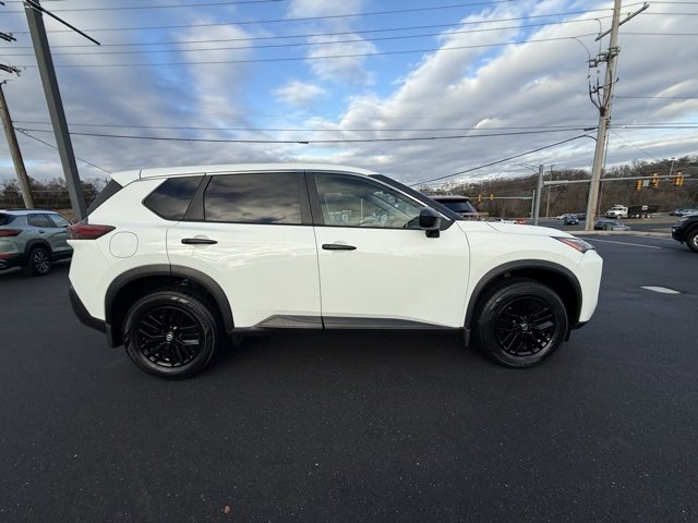 Certified 2021 Nissan Rogue S image 4