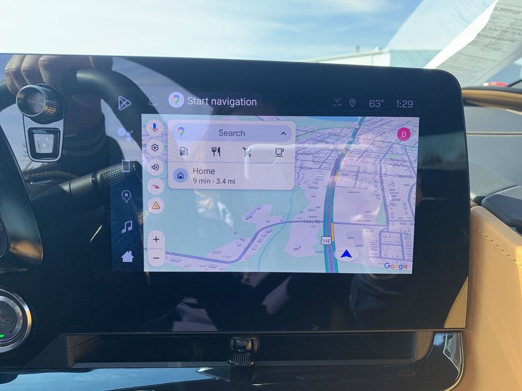 Used 2024 Chevrolet Corvette Stingray Premium Cpe w/ Z51 Performance Package image 19