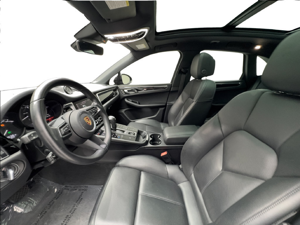 Used 2024 Porsche Macan w/ Premium Plus Package AWD/4WD image 22