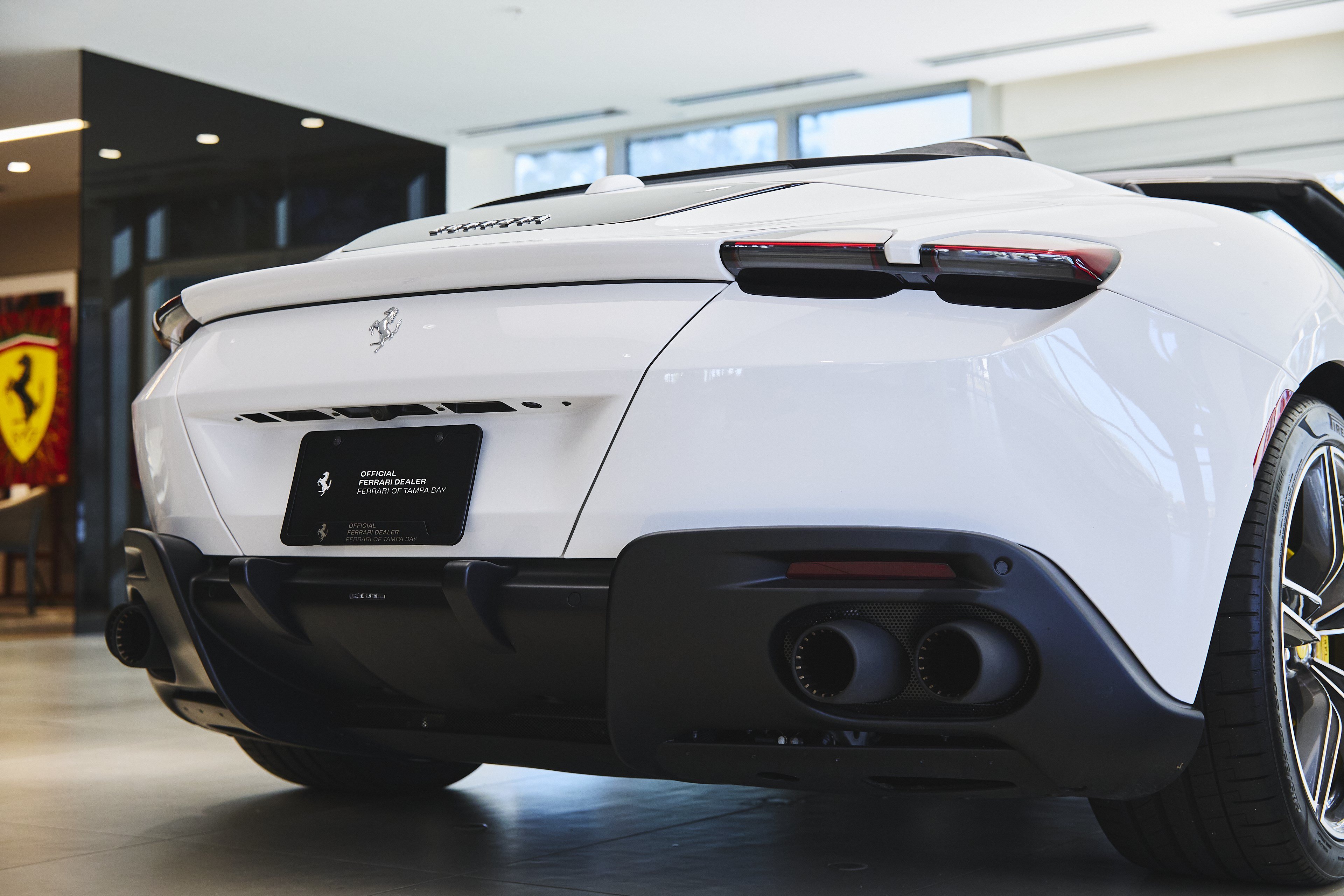Used 2024 Ferrari Roma Spider RWD image 46