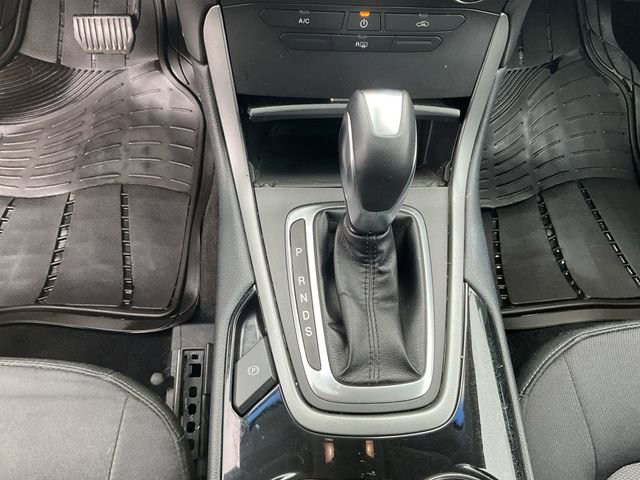 Used 2016 Ford Edge SE image 23