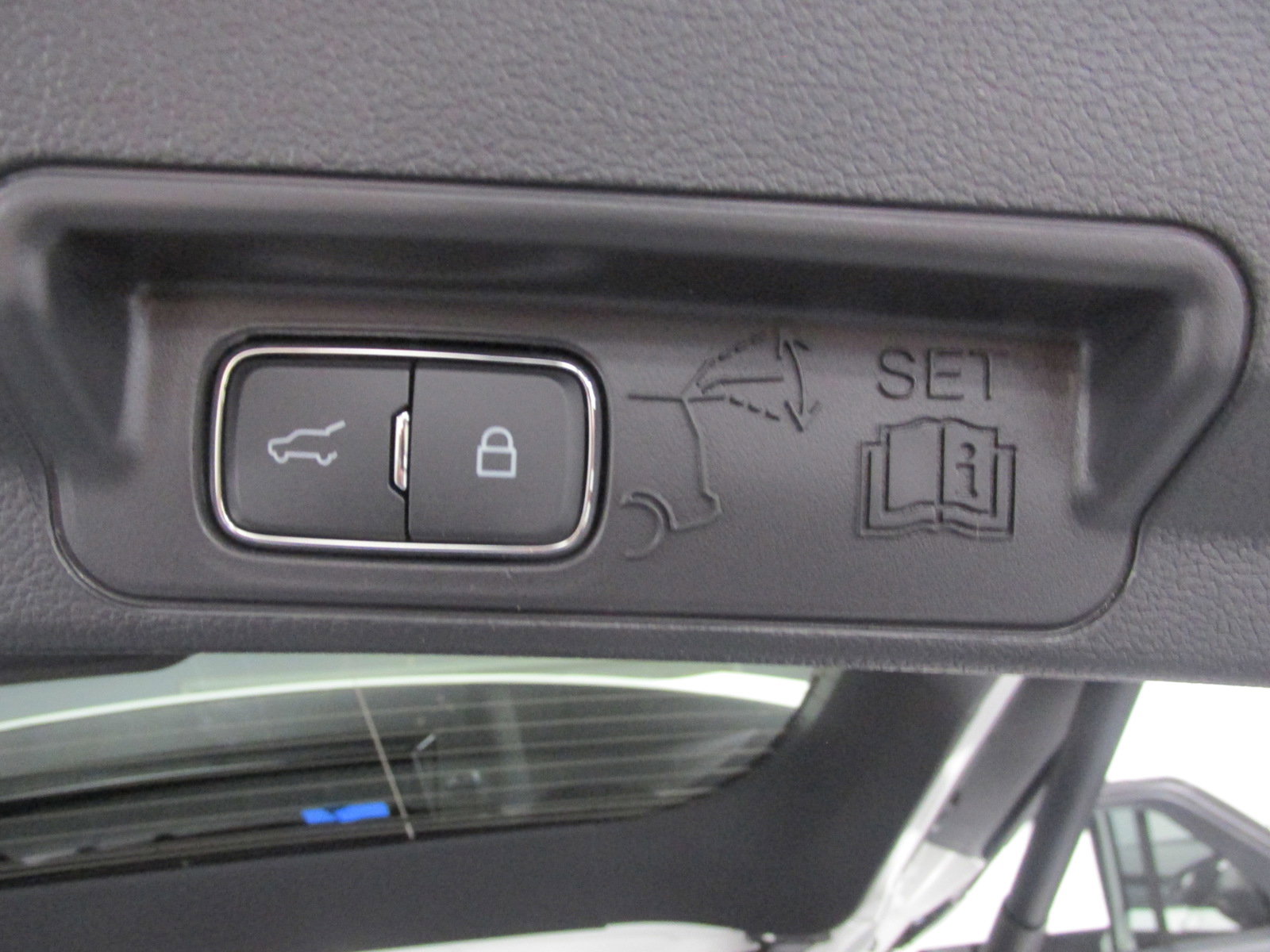 New 2025 Ford Explorer Platinum w/ Ultimate Package image 24