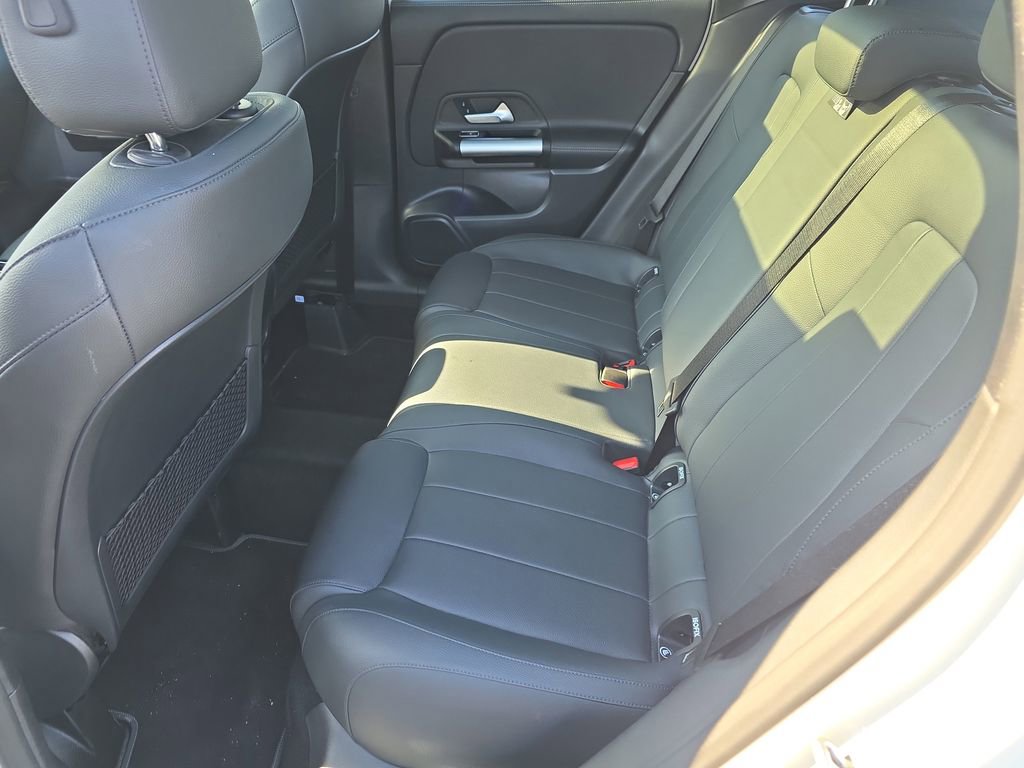 Certified 2025 Mercedes-Benz GLA 250 4MATIC image 10