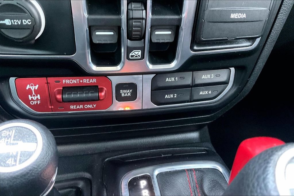 Used 2019 Jeep Wrangler Unlimited Rubicon w/ LED Lighting Group AWD/4WD image 18