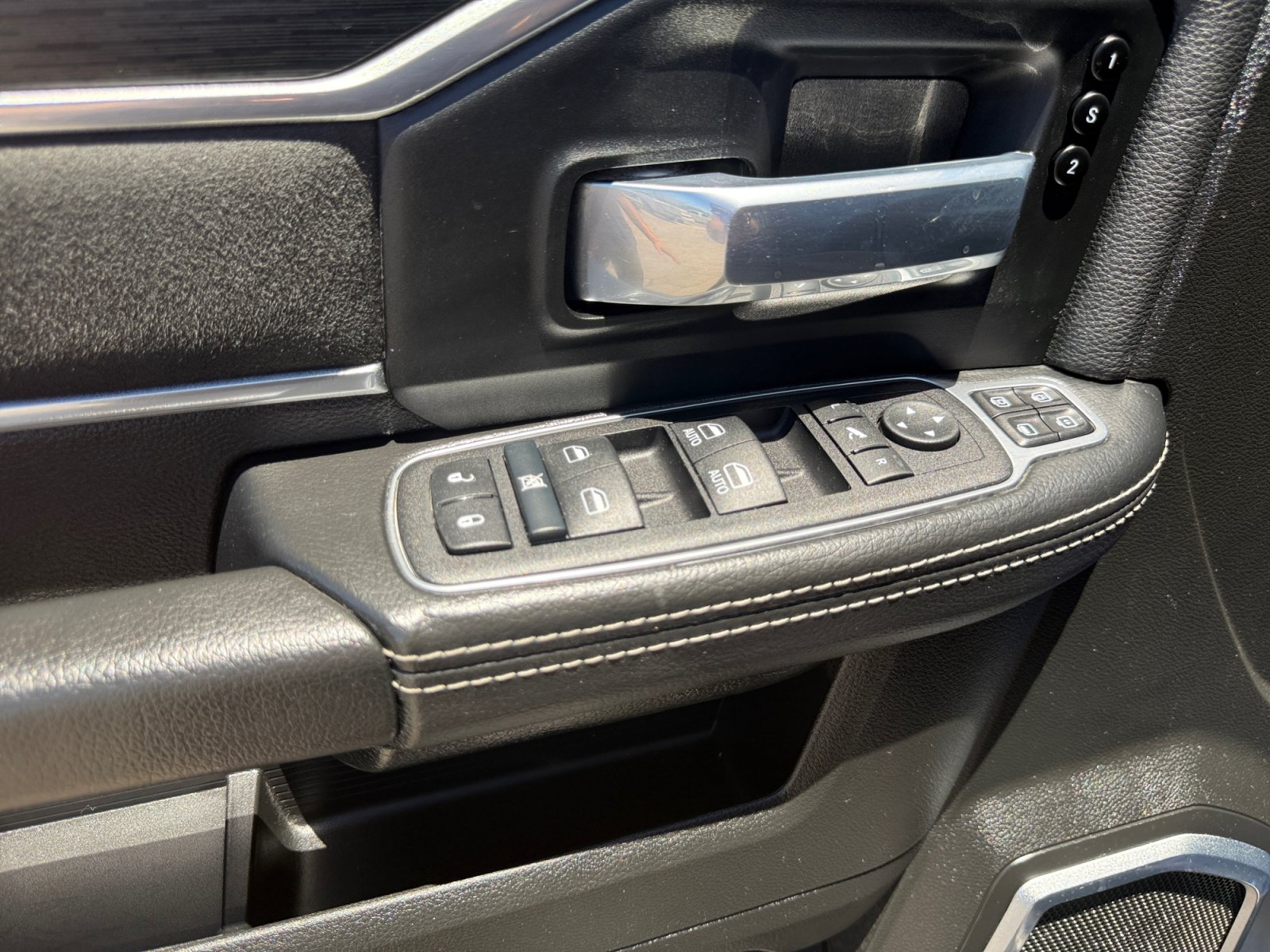 Used 2024 RAM 3500 Laramie w/ Night Edition AWD/4WD image 13