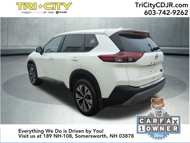 Used 2023 Nissan Rogue SV image 3
