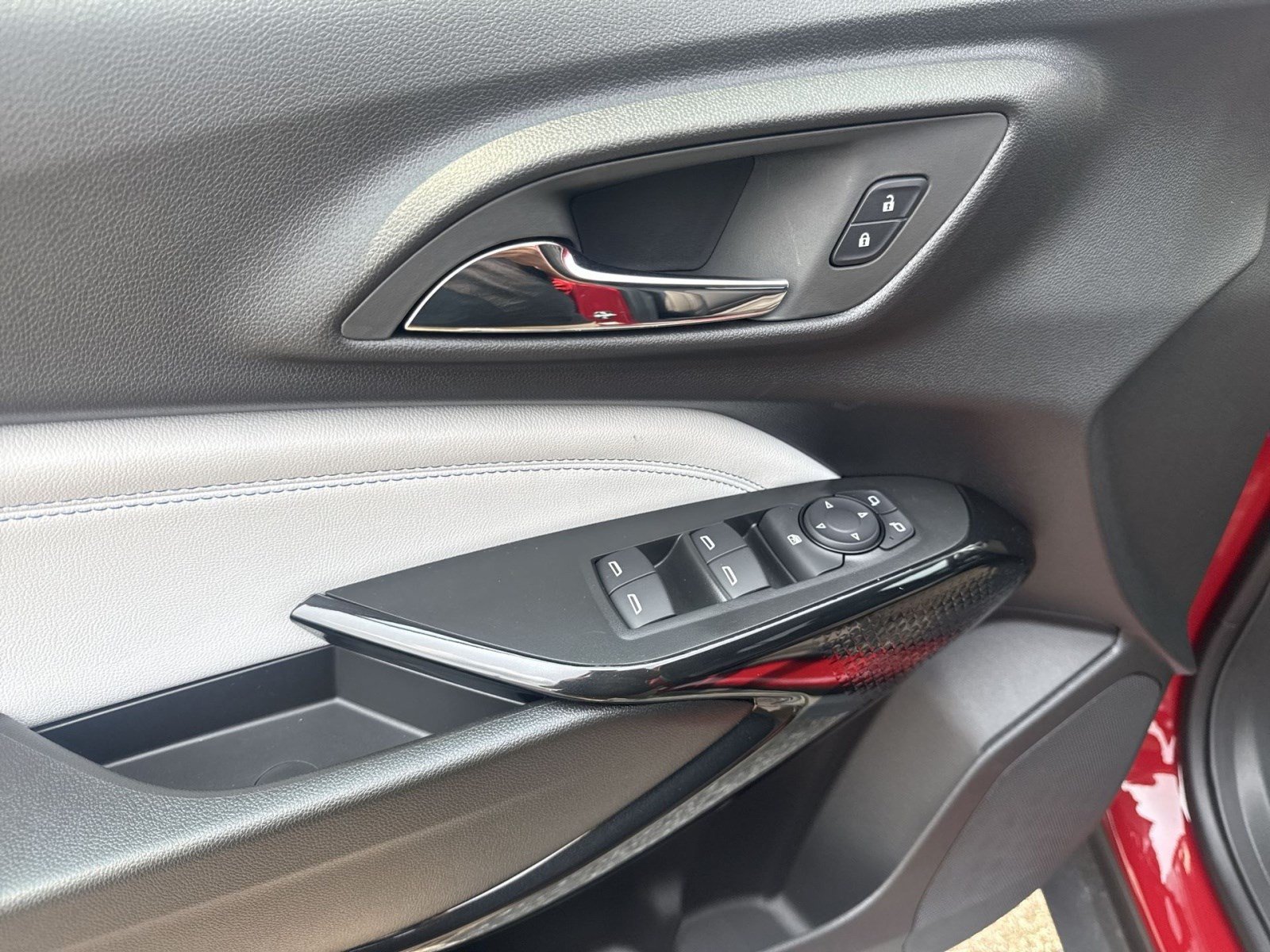 New 2026 Chevrolet Trax LT w/ Driver Confidence Package FWD image 12