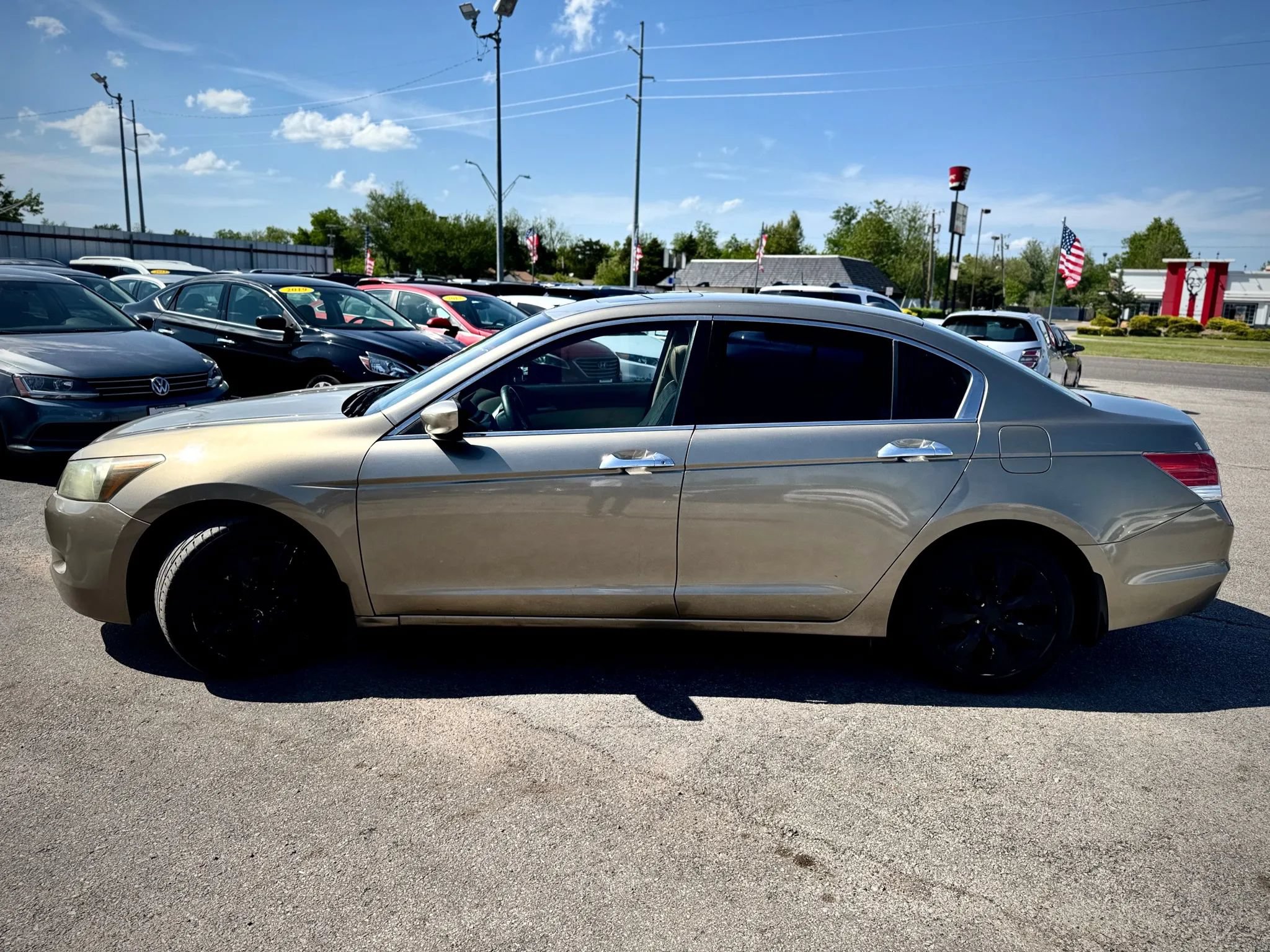 Used 2010 Honda Accord EX-L image 4