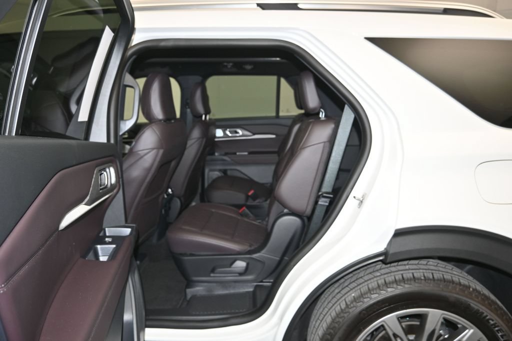 New 2026 Ford Explorer Platinum RWD image 23