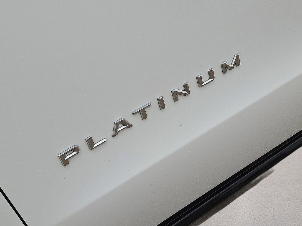 Used 2025 Ford Expedition Max Platinum AWD/4WD image 11