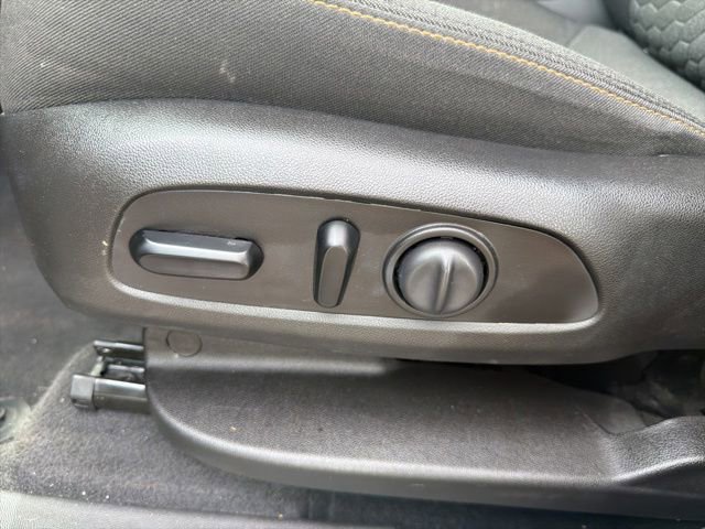 Used 2021 Chevrolet Equinox LT FWD image 20