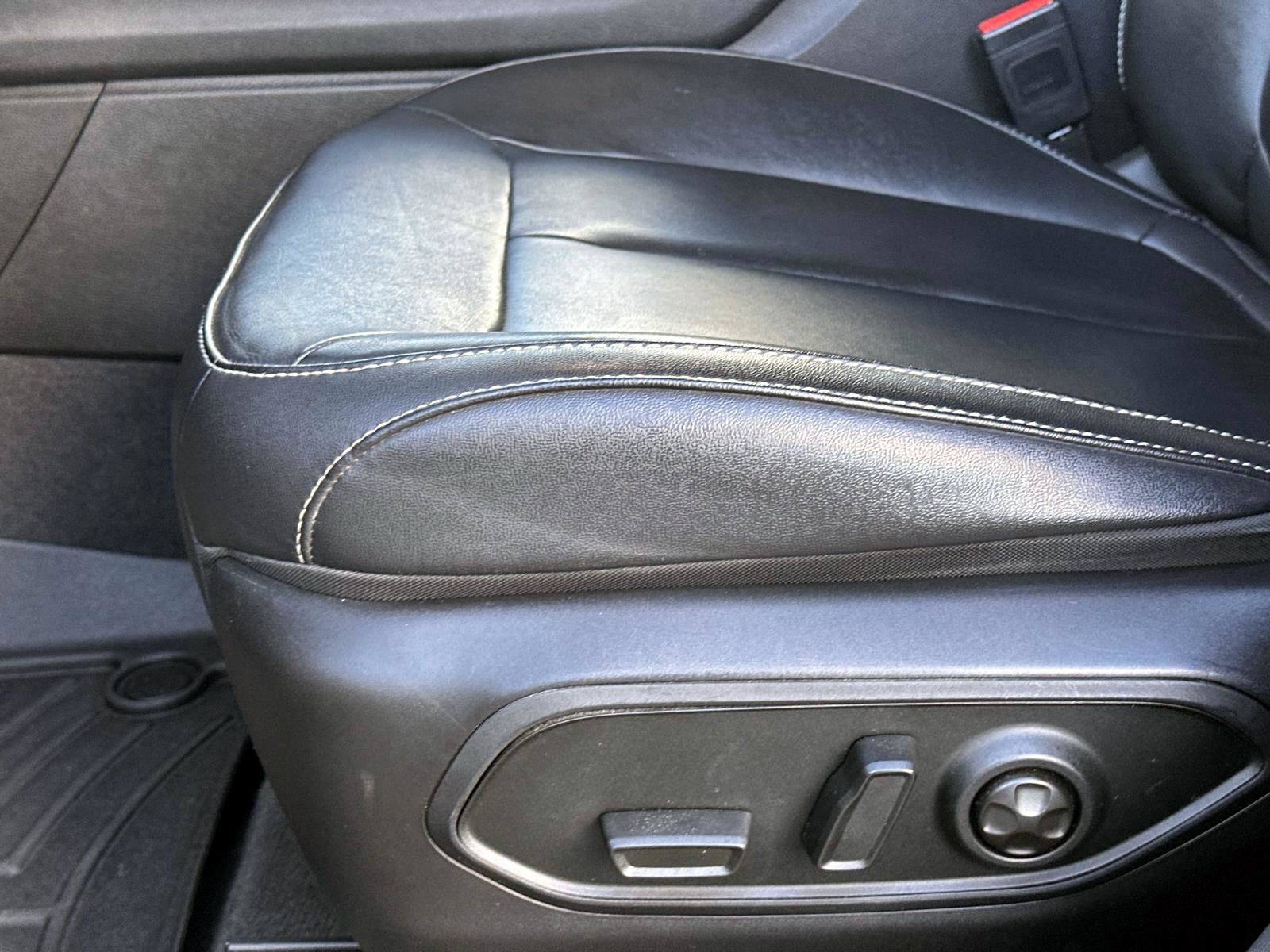 Used 2022 Jeep Grand Cherokee L Limited image 22