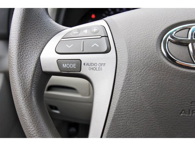 Used 2010 Toyota Camry image 18