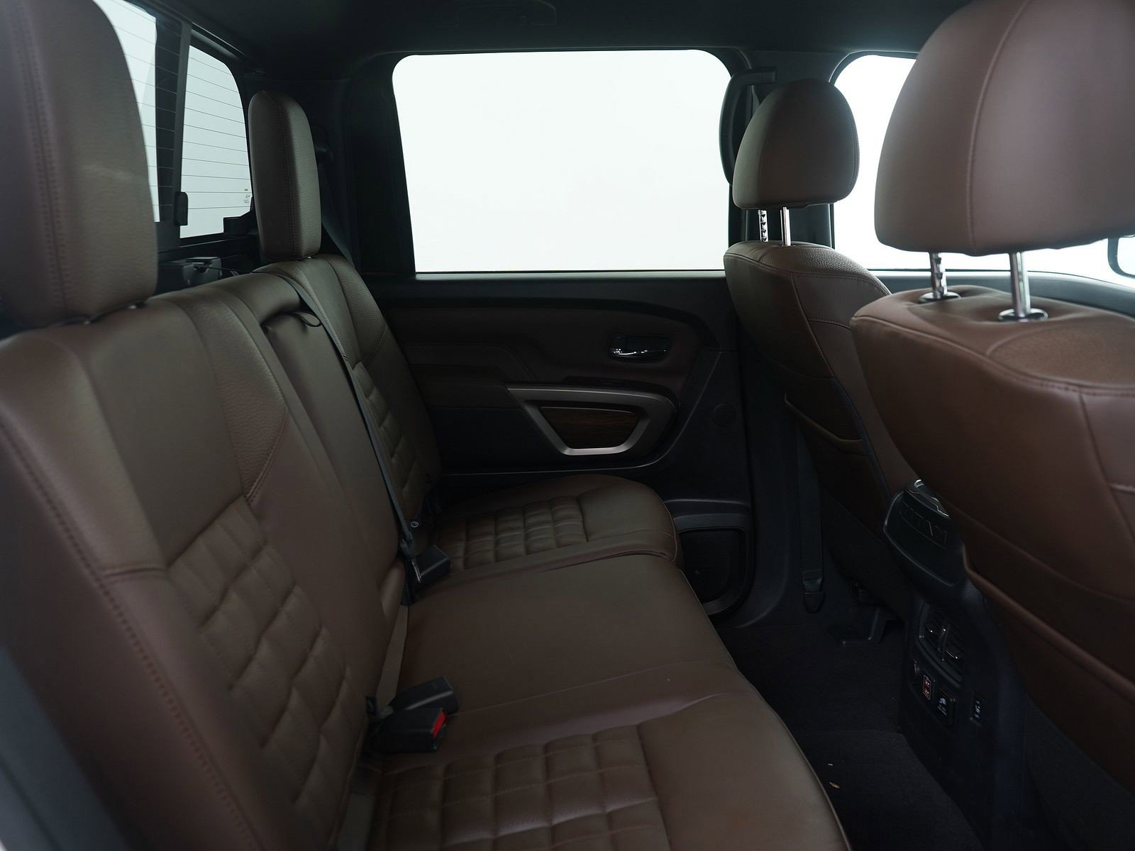 Used 2023 Nissan Titan Platinum Reserve w/ Off Road Protection Package AWD/4WD image 13