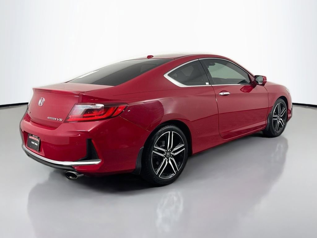 Used 2017 Honda Accord Touring image 5