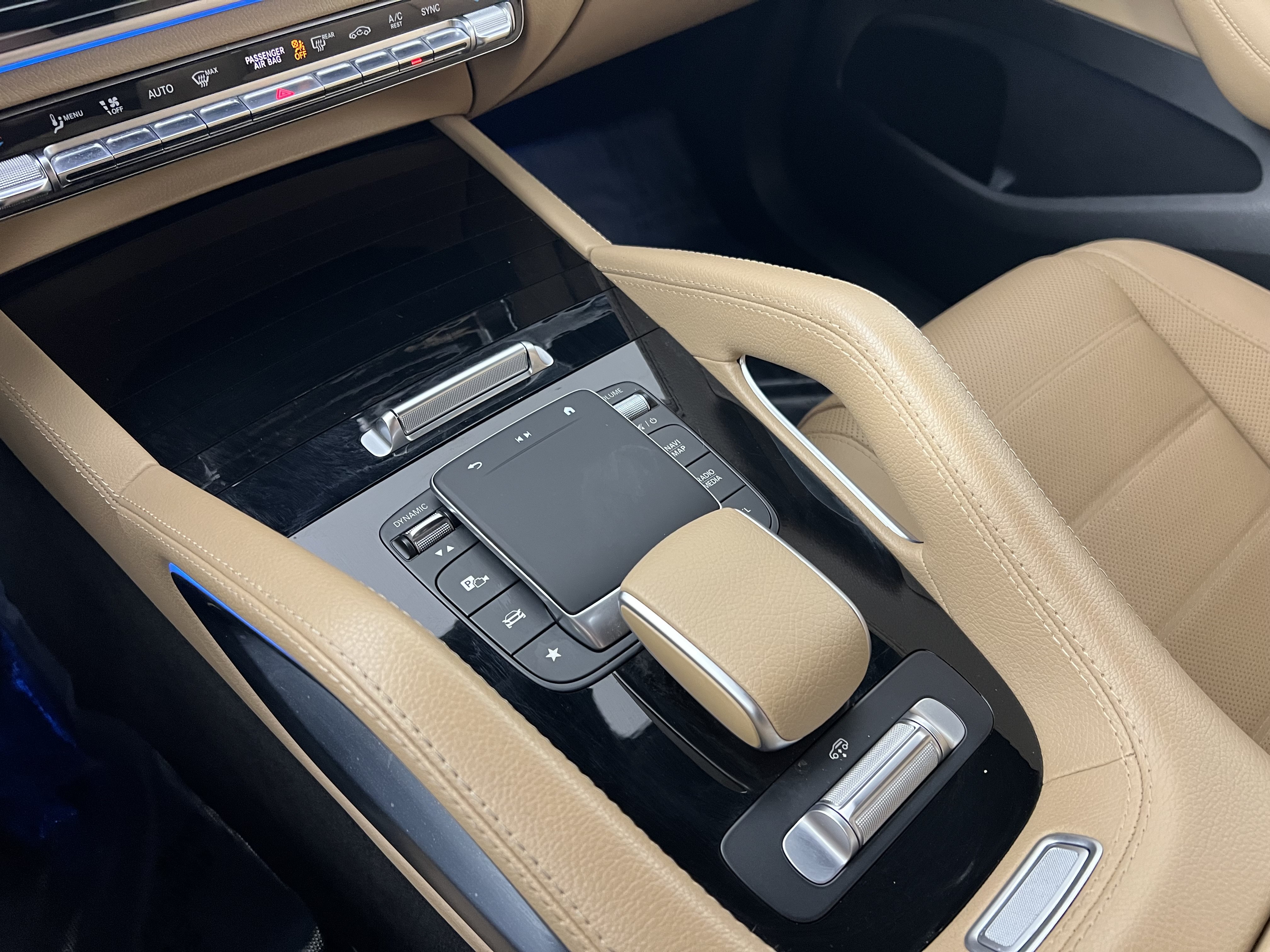 Certified 2024 Mercedes-Benz GLS 450 4MATIC image 33