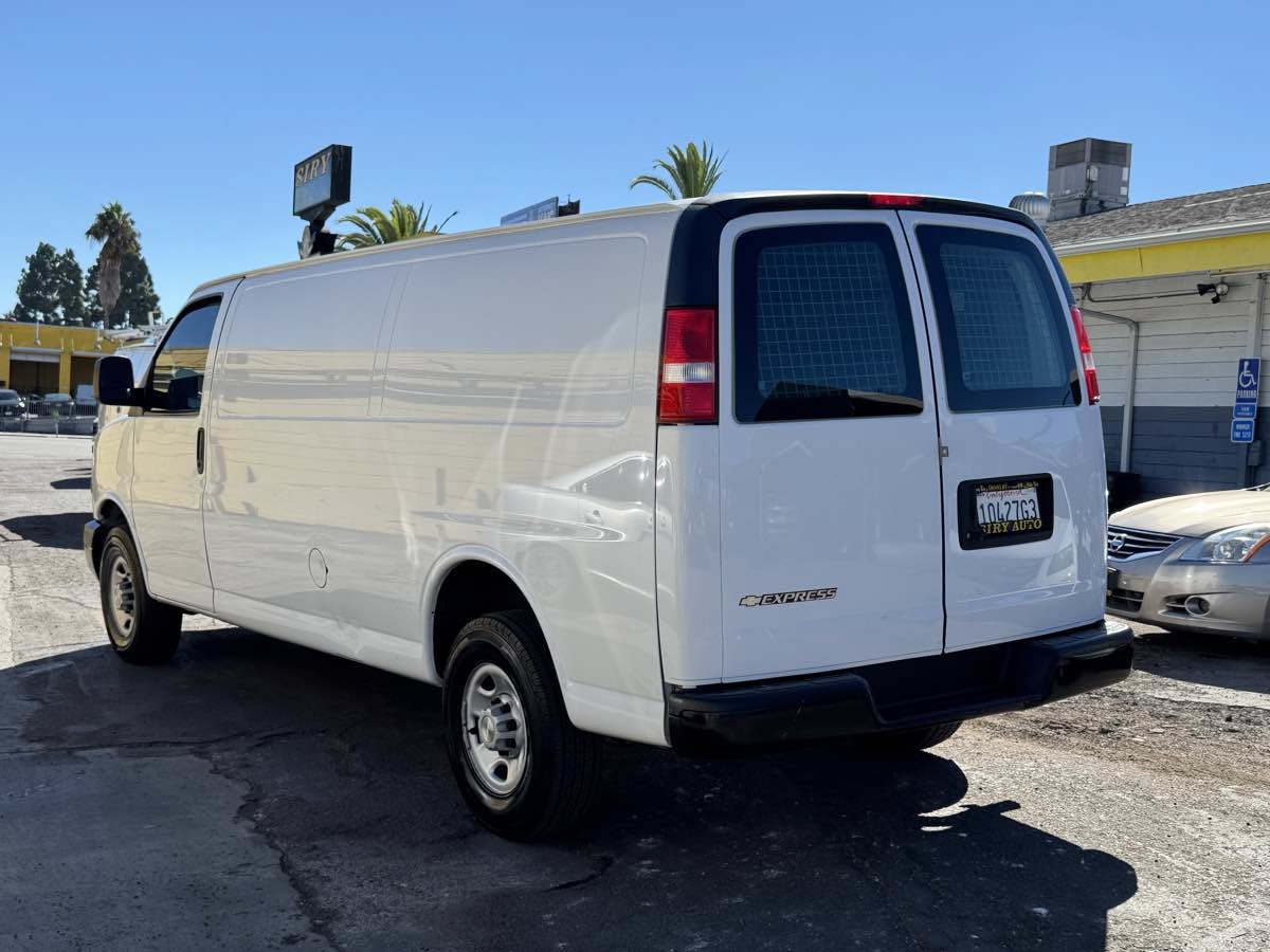 Used 2021 Chevrolet Express 2500 Extended w/ Driver Convenience Package RWD image 10