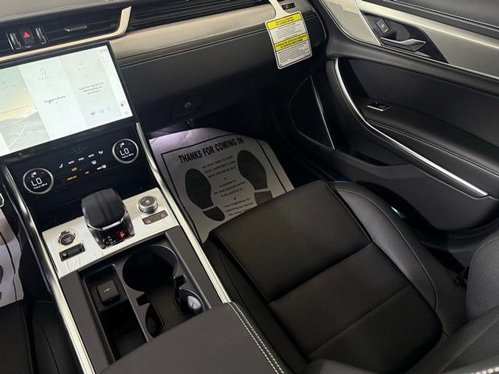 Certified 2024 Jaguar XF R-Dynamic SE AWD/4WD image 23