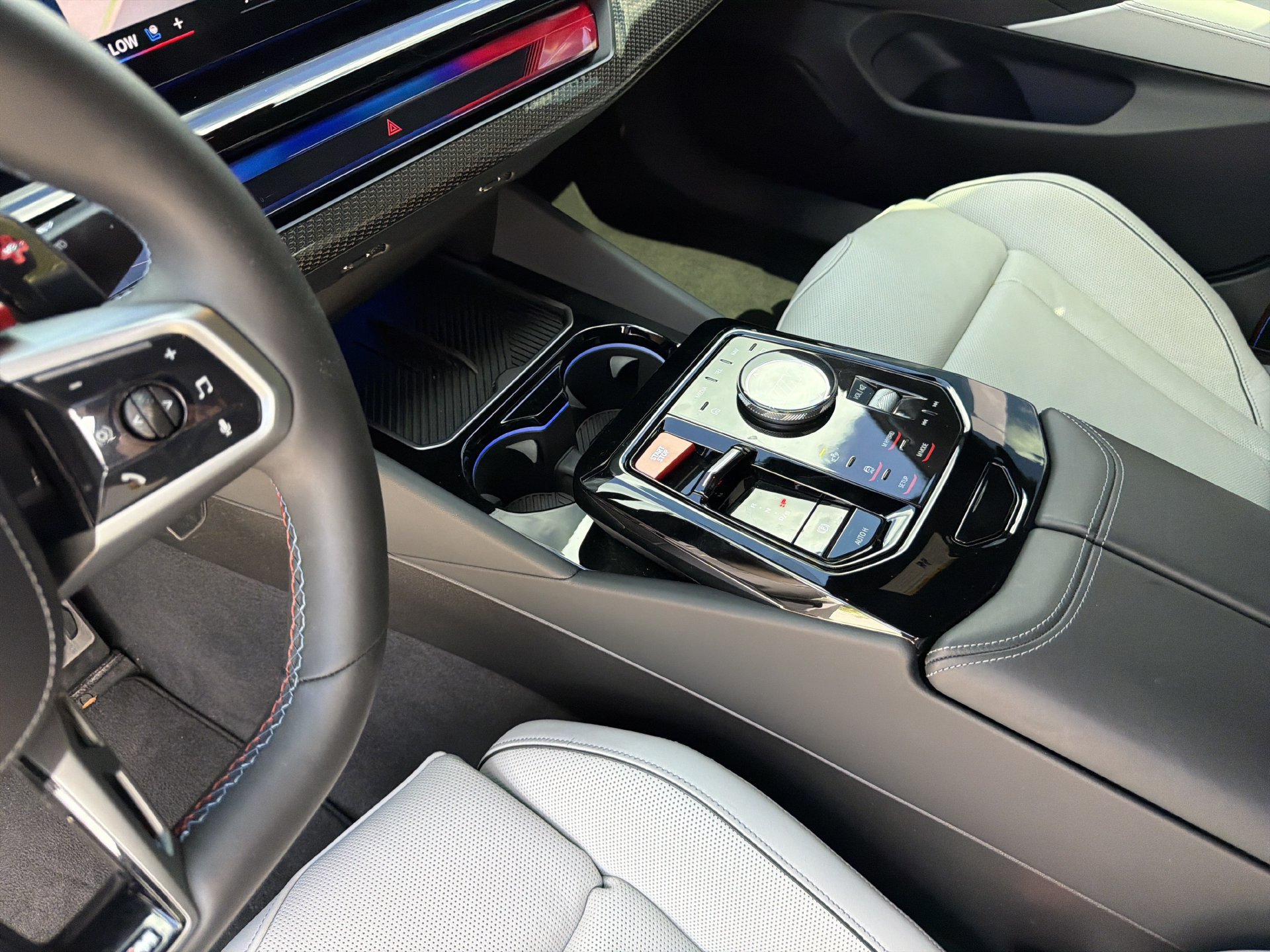 Used 2026 BMW M5 w/ Executive Package AWD/4WD image 21