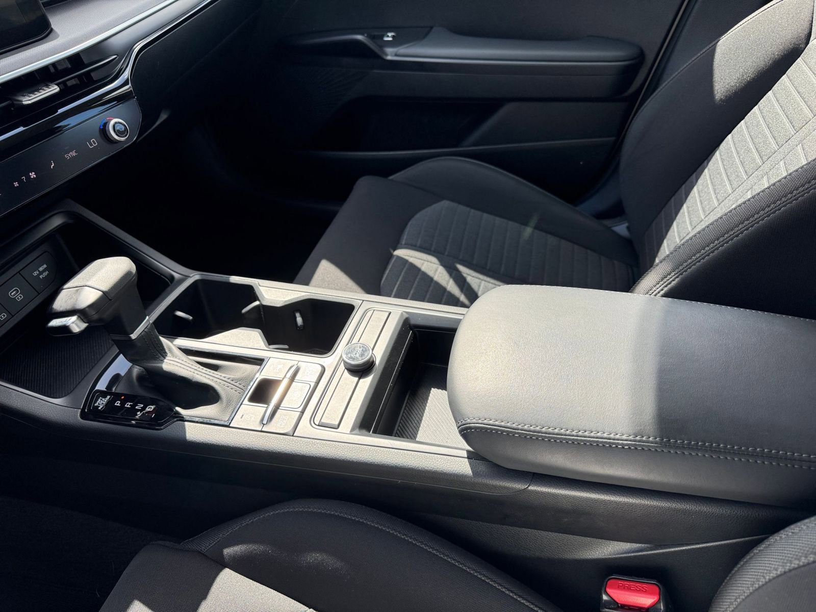 Used 2025 Kia K5 LXS image 38