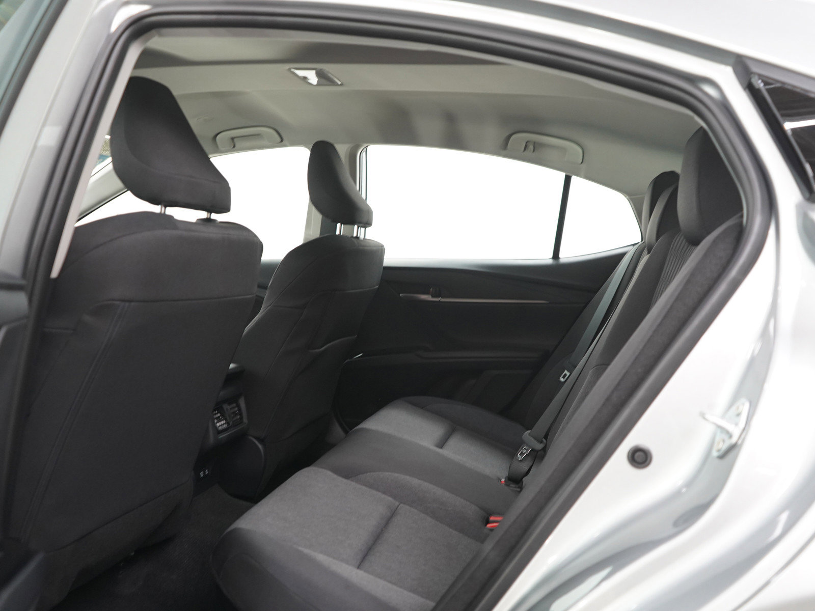 Used 2026 Toyota Camry LE FWD image 16