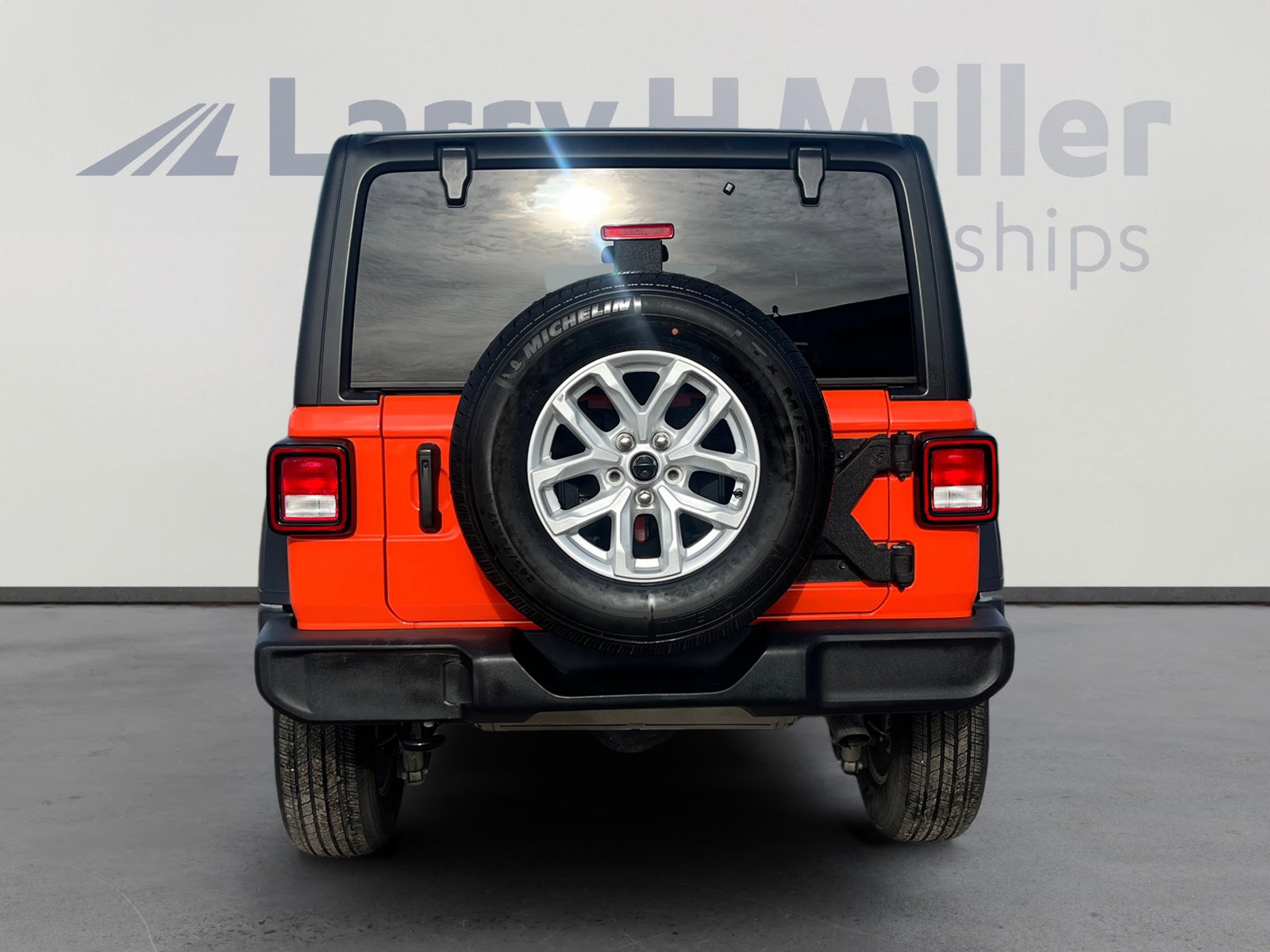 Certified 2023 Jeep Wrangler Sport S image 4