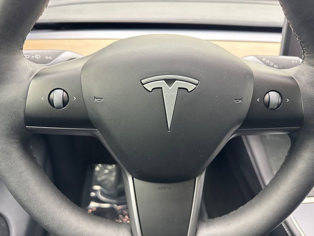 Used 2024 Tesla Model Y Long Range AWD/4WD image 57